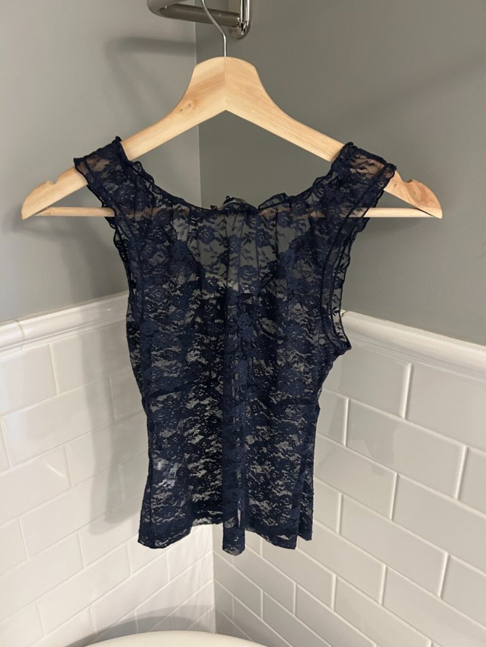 Brandy Melville Lace Navy Top - Picture 4 of 4
